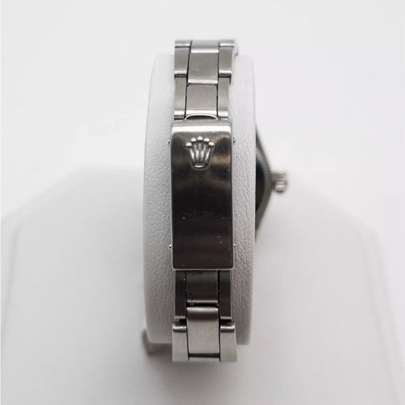 Authentic and genuine ROLEX with all genuine EMERALDS and DIAMONDS surrounding. - Picture 4 of 8